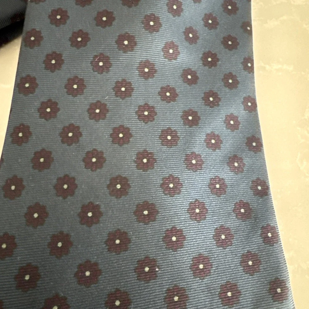 VTG Tattersall  Navy And‎ Flower Print Silk Tie